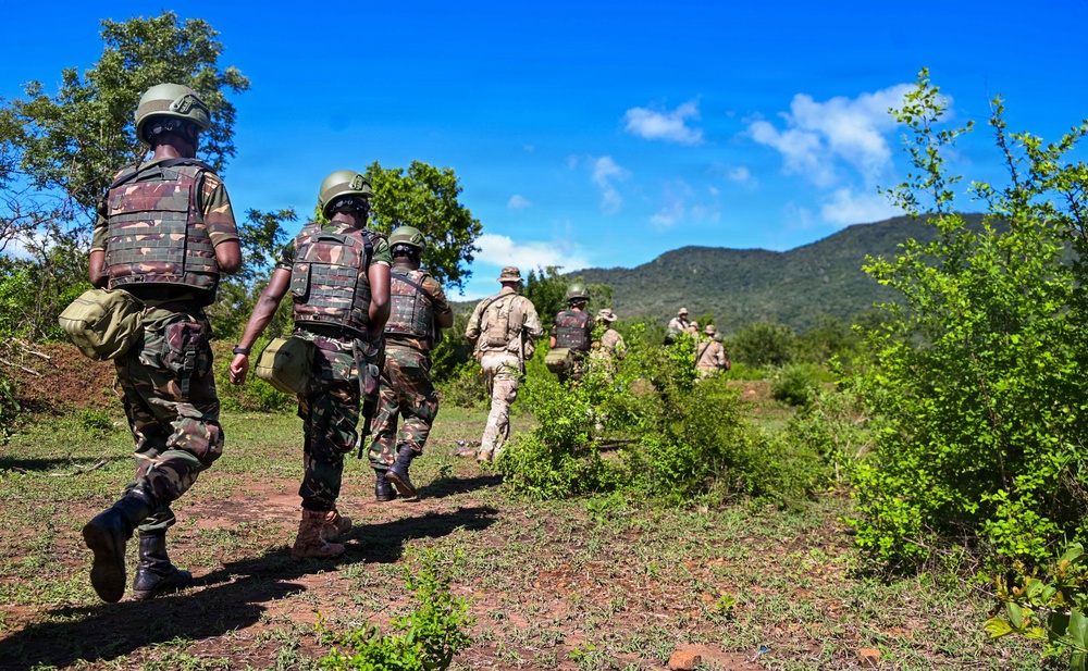 US, Tanzania train patrol and recon techniques during JA26