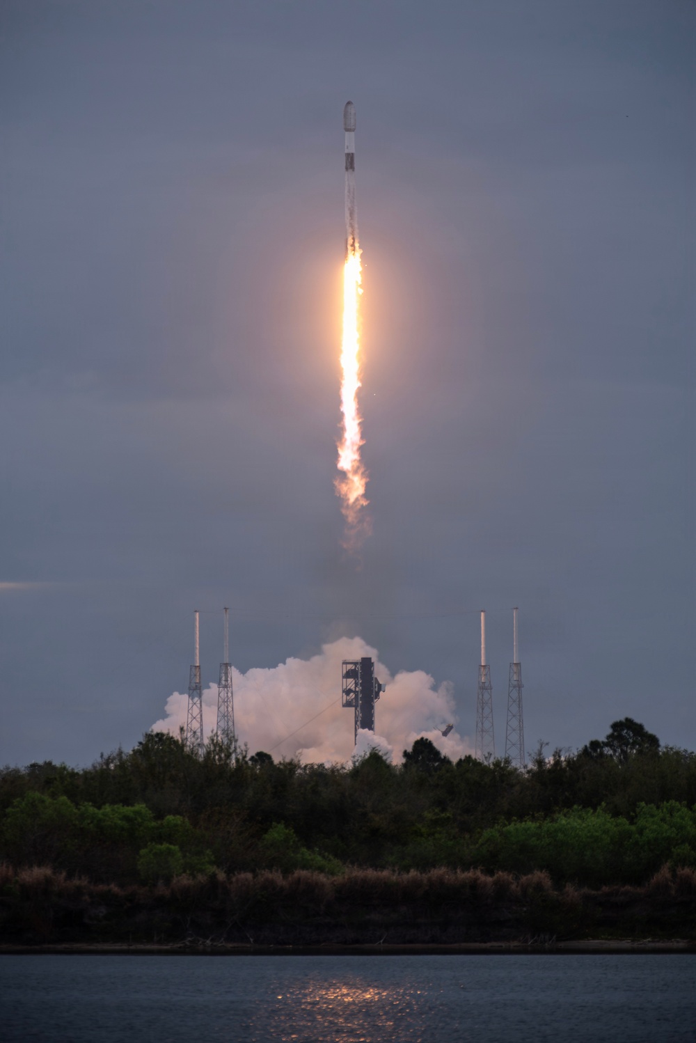 Starlink 10-48 Launches from Cape Canaveral Space Force Station