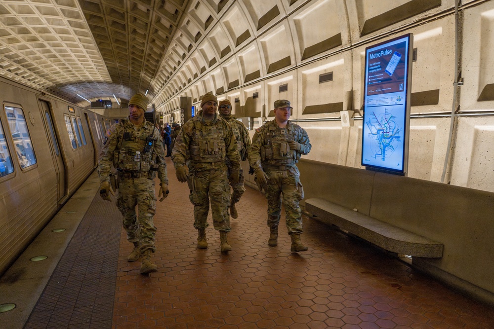 Joint Task Force Magnolia Soldiers patrol in the Washington Metro