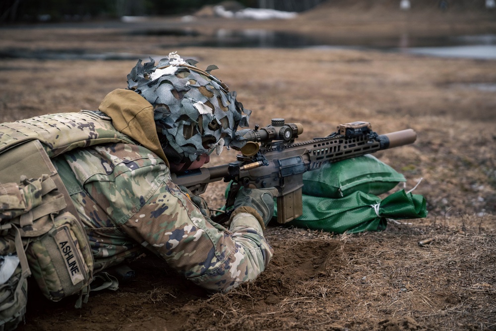 1-32 NCO's Test Next Generation Squad Weapons