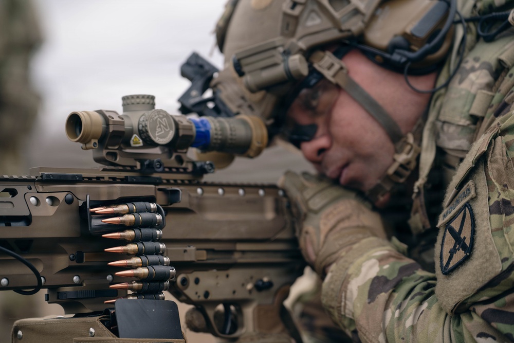 1-32 NCO's Test Next Generation Squad Weapons