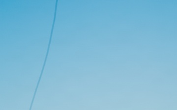 EOD Technicians Practice Daytime Rappelling Techniques
