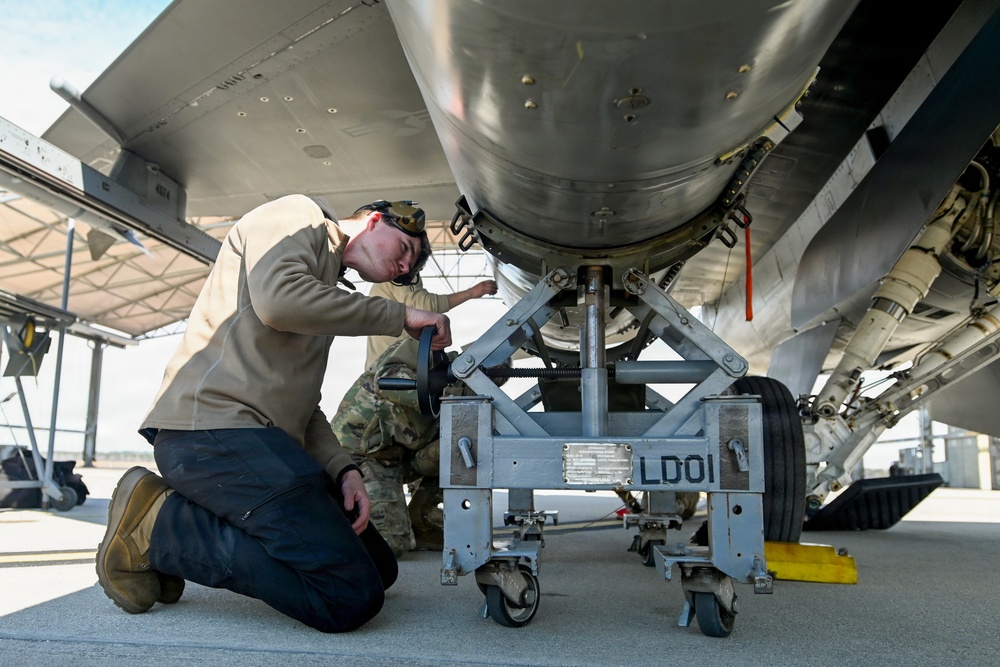 169th Aircraft Maintenance Squadron crew chiefs work on the flight line