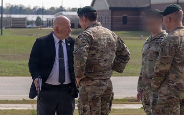 Senior Strategy Advisor Eric Geressy Visits 3rd Special Forces Group (Airborne)