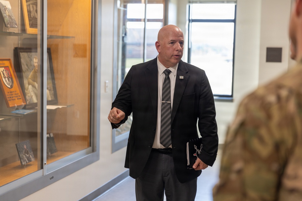 Senior Strategy Advisor Eric Geressy Visits 3rd Special Forces Group (Airborne)