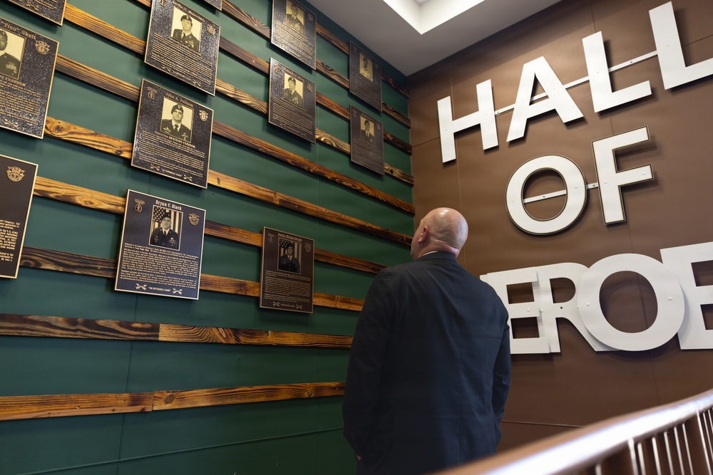 Senior Strategy Advisor Eric Geressy Visits 3rd Special Forces Group (Airborne)