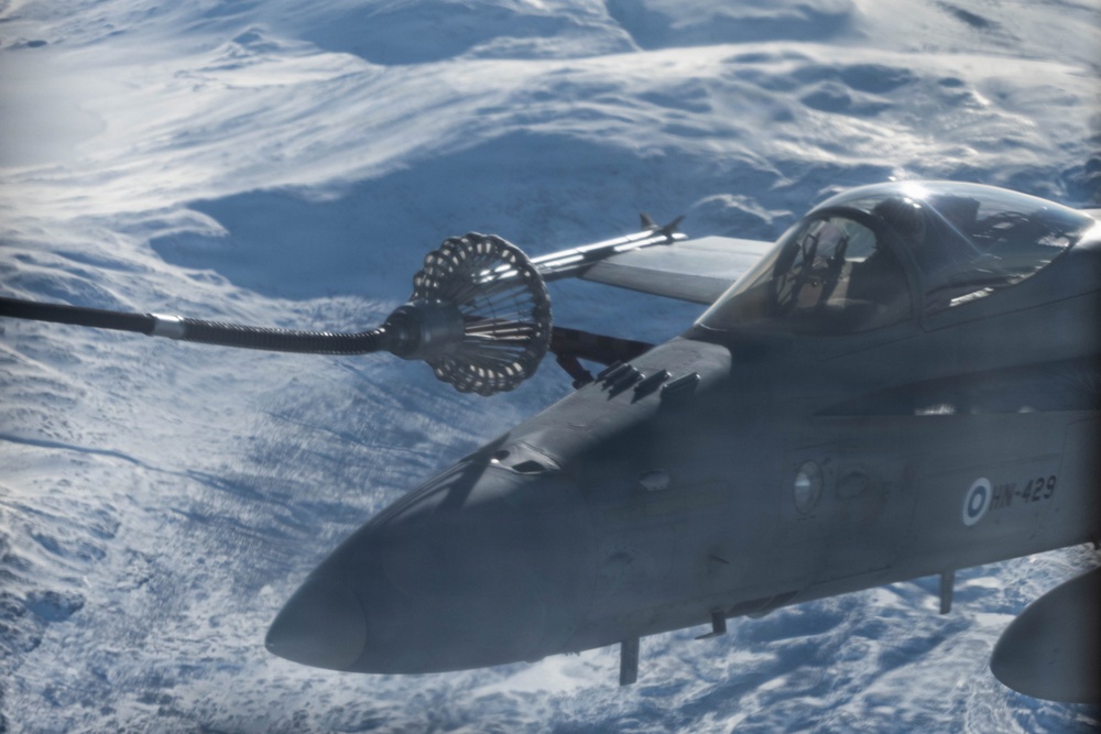 CORE26 | Air-to-air U.S. Marine Refuel Finnish F/A-18 Hornets over Arctic Circle