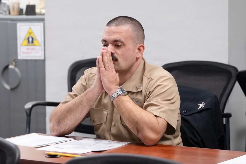 E5s take the E6 advancement exam