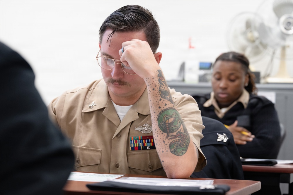 E5s take the E6 advancement exam