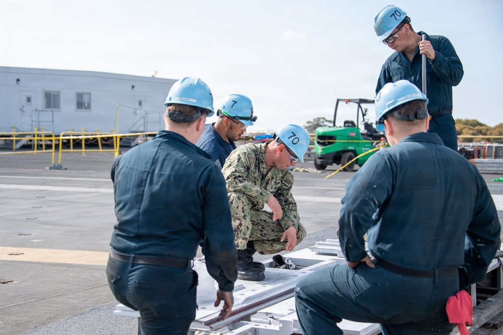 USS Carl Vinson (CVN 70) conducts routine operations
