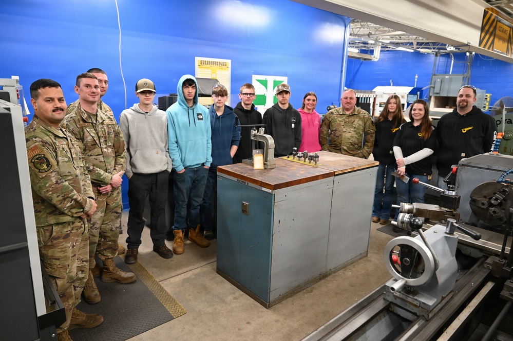 Metals Technology Shop Highlights Differences Between Civilian and Federal Careers for Students