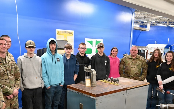 Metals Technology Shop Highlights Differences Between Civilian and Federal Careers for Students