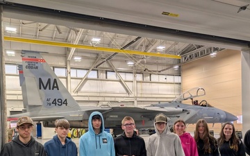 Metals Technology Shop Highlights Differences Between Civilian and Federal Careers for Students