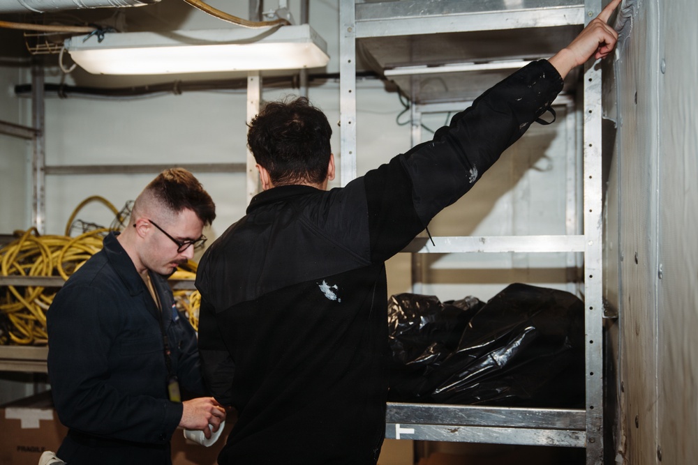 Ronald Reagan Sailors Replace Lagging