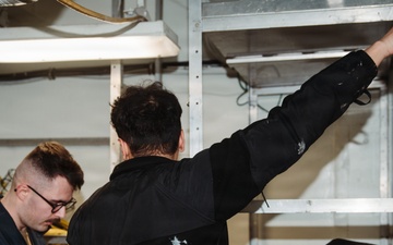 Ronald Reagan Sailors Replace Lagging