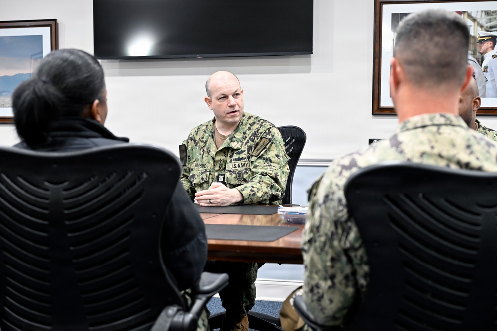 NAVSUP CMC Colosimo visits NAVSUP FLC Jacksonville