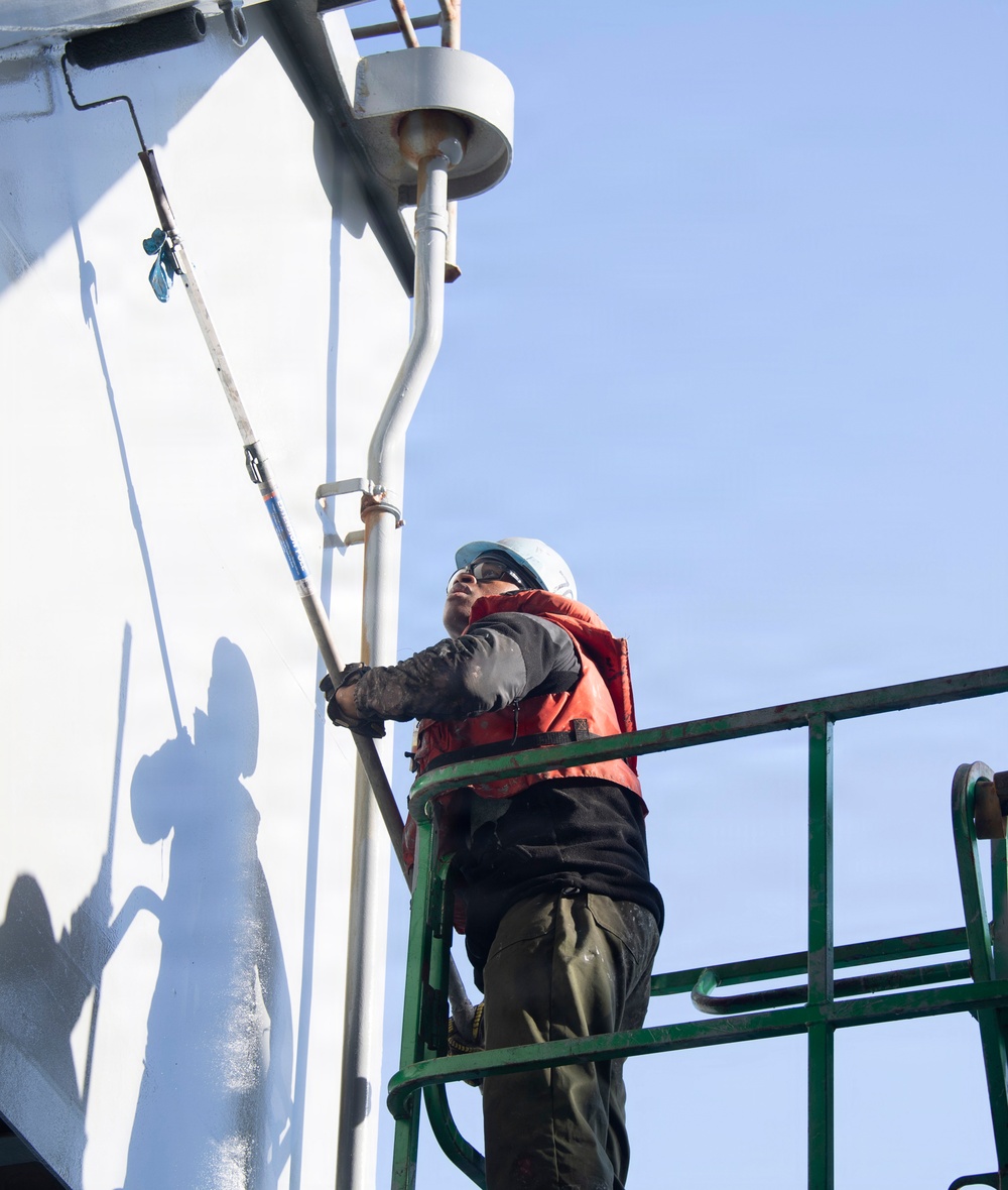 USS Carl Vinson (CVN 70) conducts routine operations