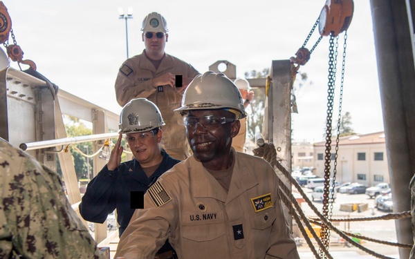 USS Carl Vinson (CVN 70) welcomes Carrier Strike Group 1 commander