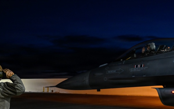 Minnesota Air National Guard conducts night flying operations
