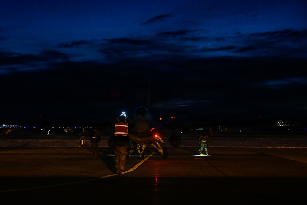 Minnesota Air National Guard conducts night flying operations
