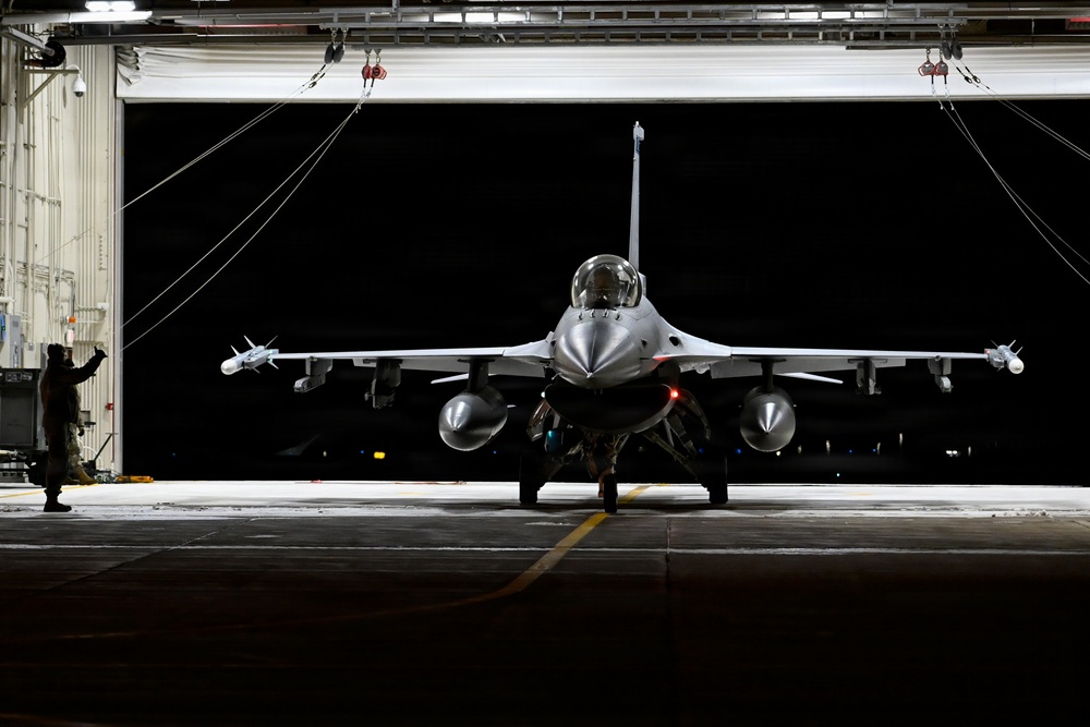 Minnesota Air National Guard conducts night flying operations
