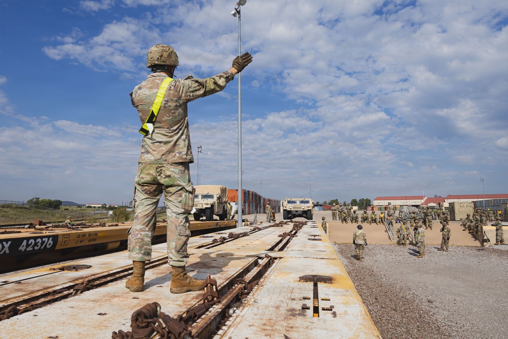 75th FA BDE Rail Load Training
