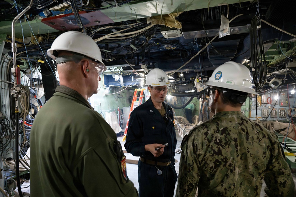 USS America (LHA 6) Hosts Amphibious Squadron 5 Commander