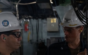 USS America (LHA 6) Hosts Amphibious Squadron 5 Commander