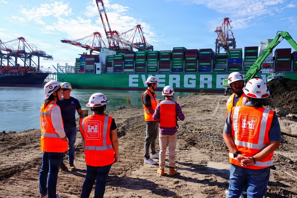 Shipping vessel in Port of NY &amp; NJ