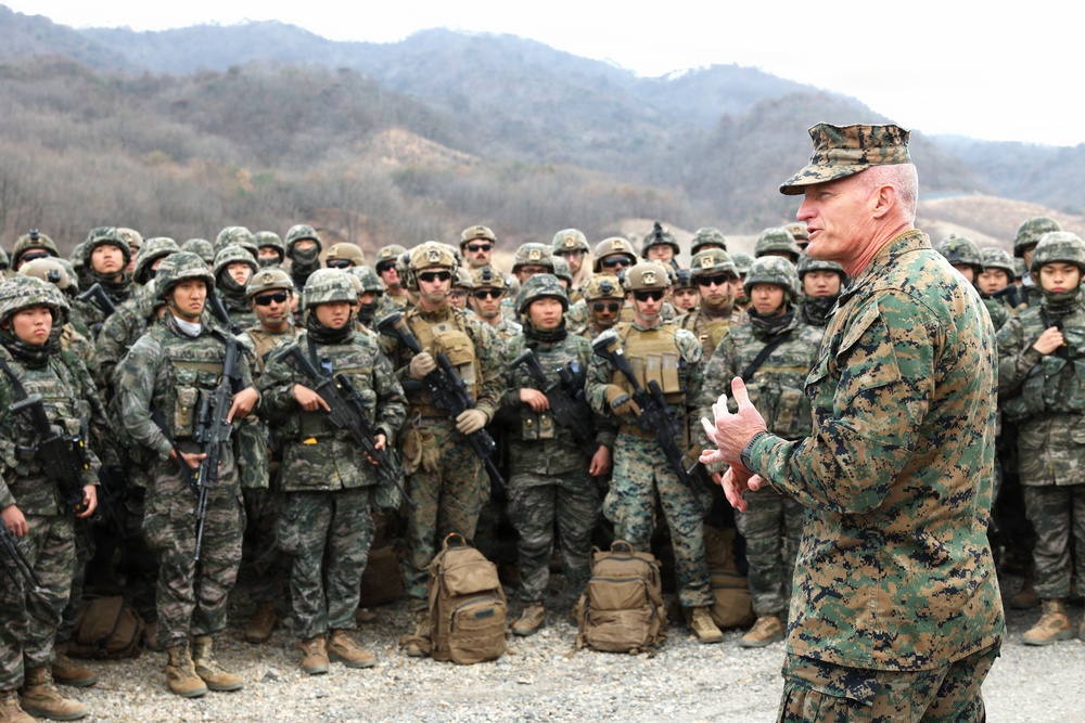 Republic of Korea Marine Corps Commandant, III MEF Commander visit Marines during Freedom Shield 26