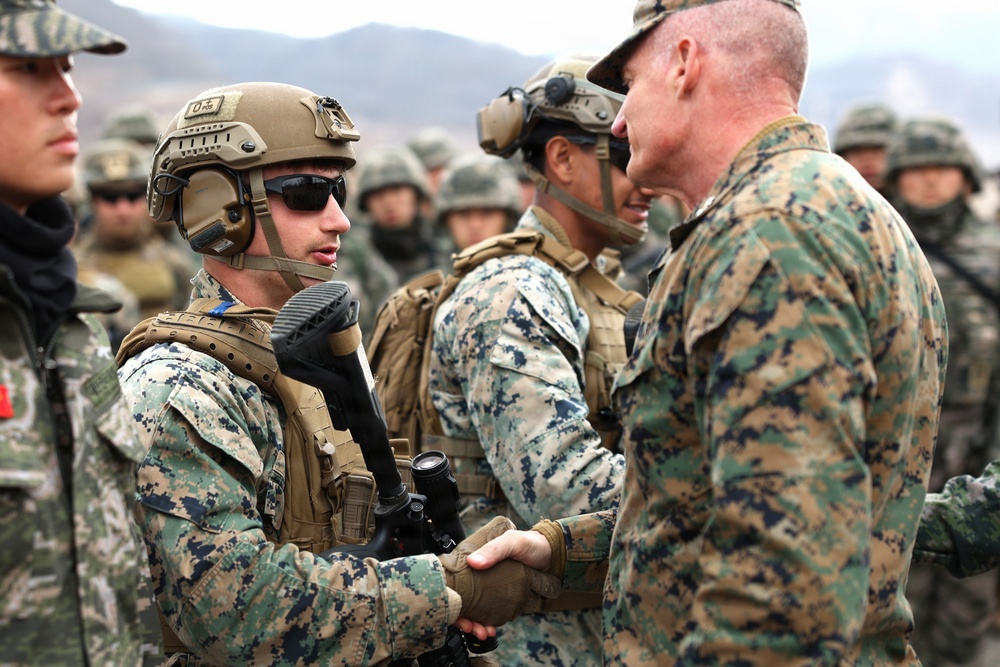 Republic of Korea Marine Corps Commandant, III MEF Commander visit Marines during Freedom Shield 26