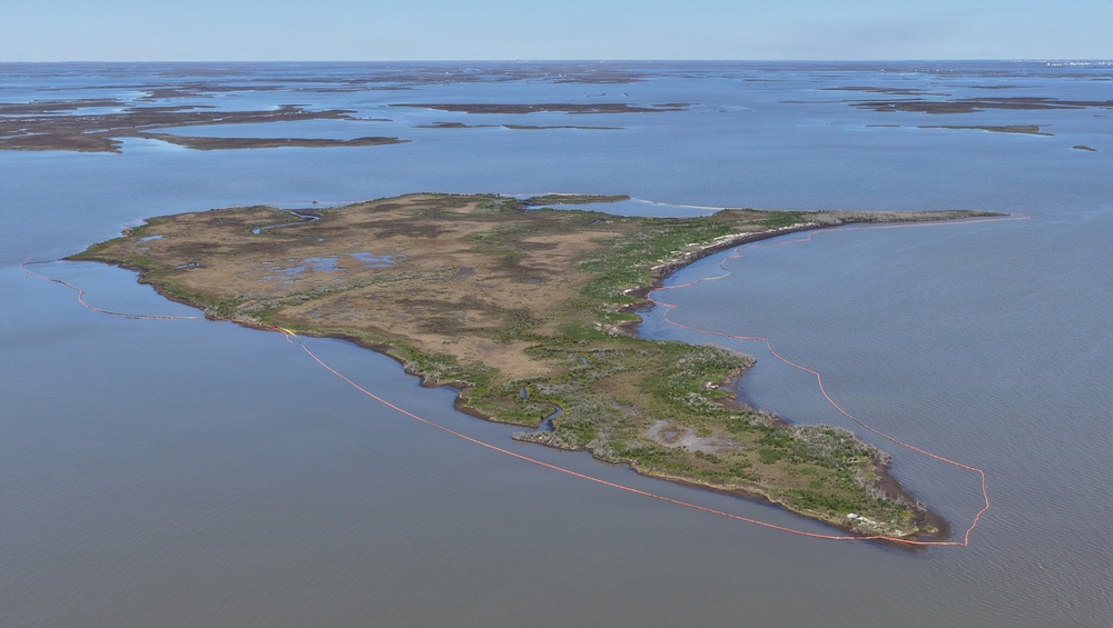 Coast Guard responds to Gulf oil spill