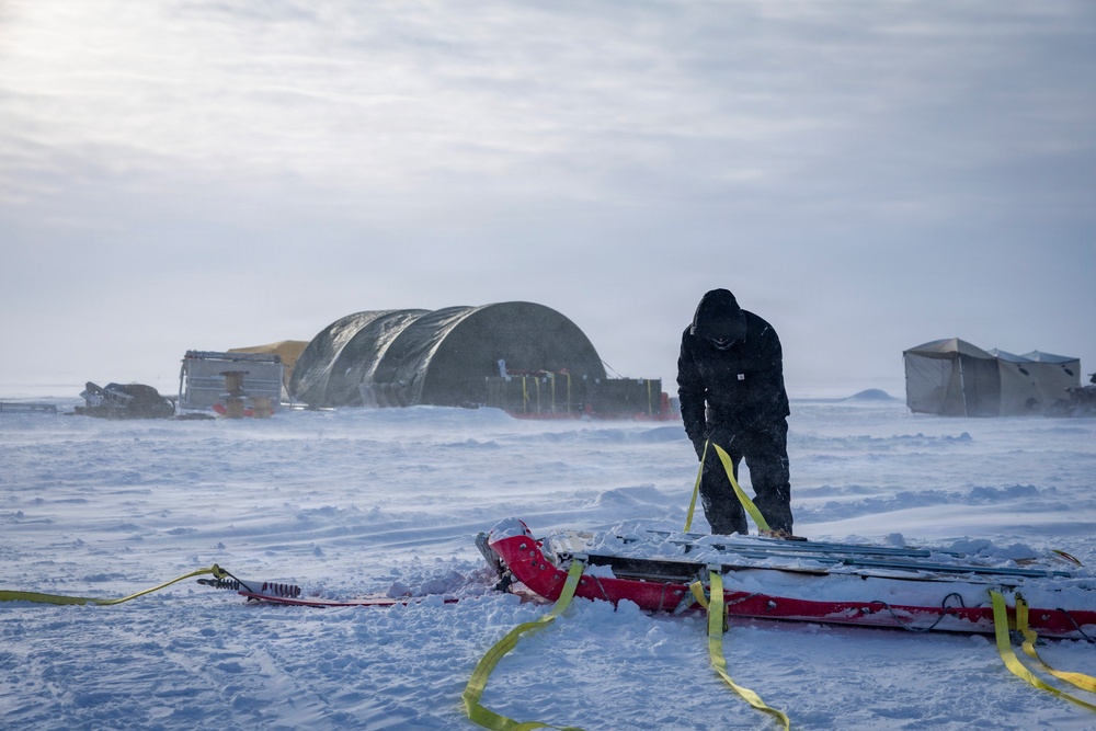 Underwater Construction Technicians at Operation Ice Camp 2026