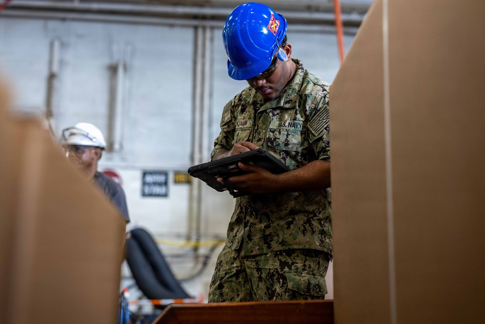 2603011-N-DL824-1083