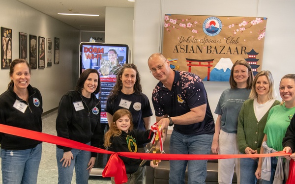 Yokota Spouses’ club hosts annual Asian Bazaar