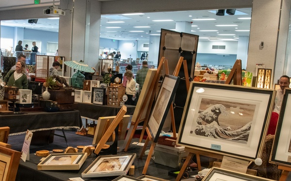 Yokota Spouses’ club hosts annual Asian Bazaar