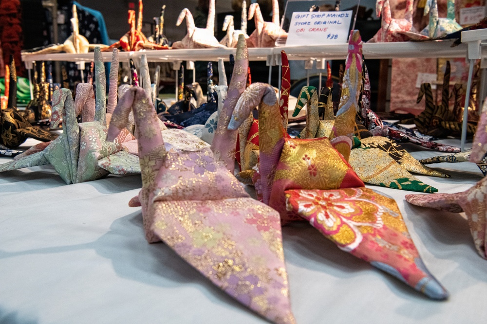 Yokota Spouses’ club hosts annual Asian Bazaar