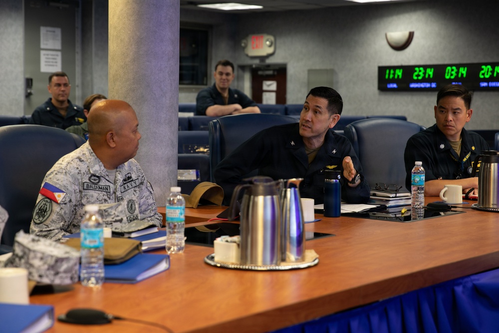 U.S. 7th Fleet hosts Philippine Navy for Staff Talks