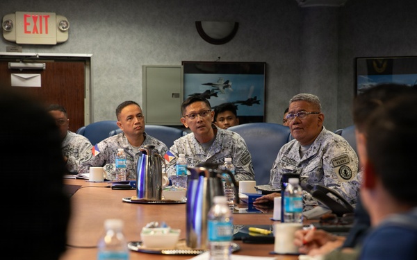 U.S. 7th Fleet hosts Philippine Navy for Staff Talks