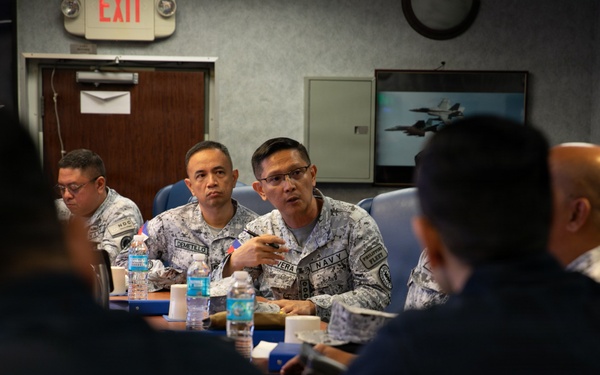 U.S. 7th Fleet hosts Philippine Navy for Staff Talks