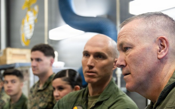 Deputy Commandant for Aviation visits MAG-12