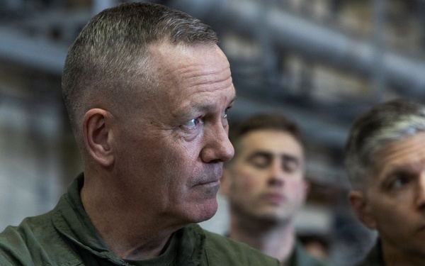 Deputy Commandant for Aviation visits MAG-12