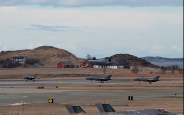 48 FW, RNoAF takeoffs at Cold Response 26