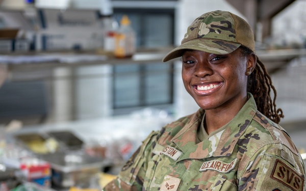Jawbone Flight Kitchen keeps aircrew fueled for flight