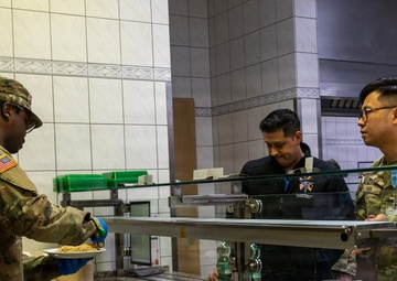 55th Quartermaster Company Provides Meal Support at LRMC Dining Facility