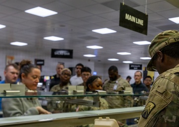55th Quartermaster Company Provides Meal Support at LRMC Dining Facility