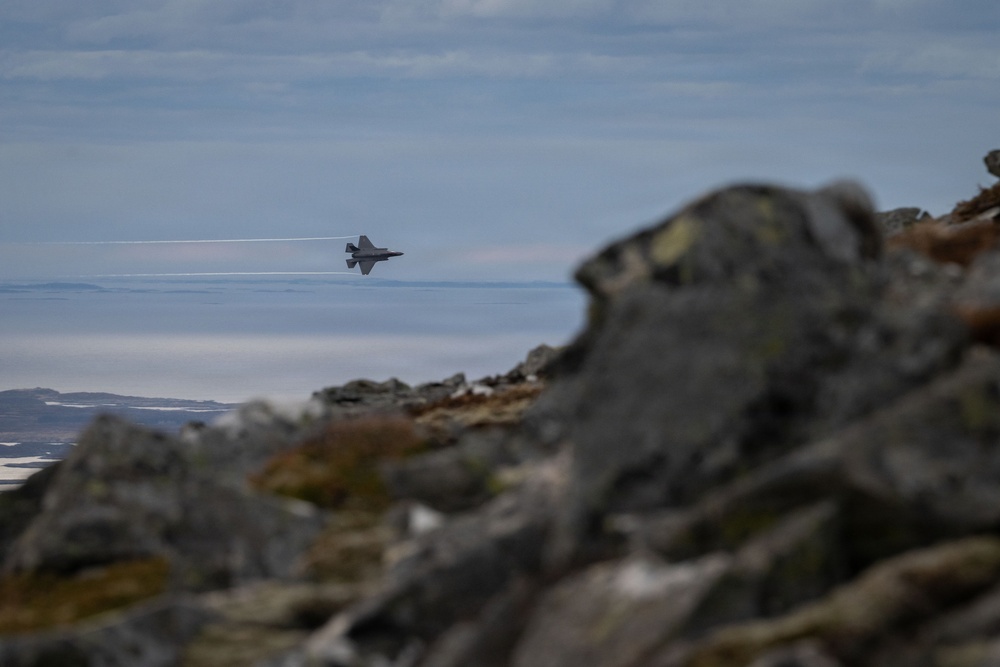 48 FW, RNoAF conduct low level operations at Cold Response 26