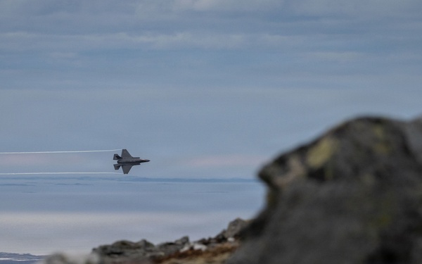 48 FW, RNoAF conduct low level operations at Cold Response 26