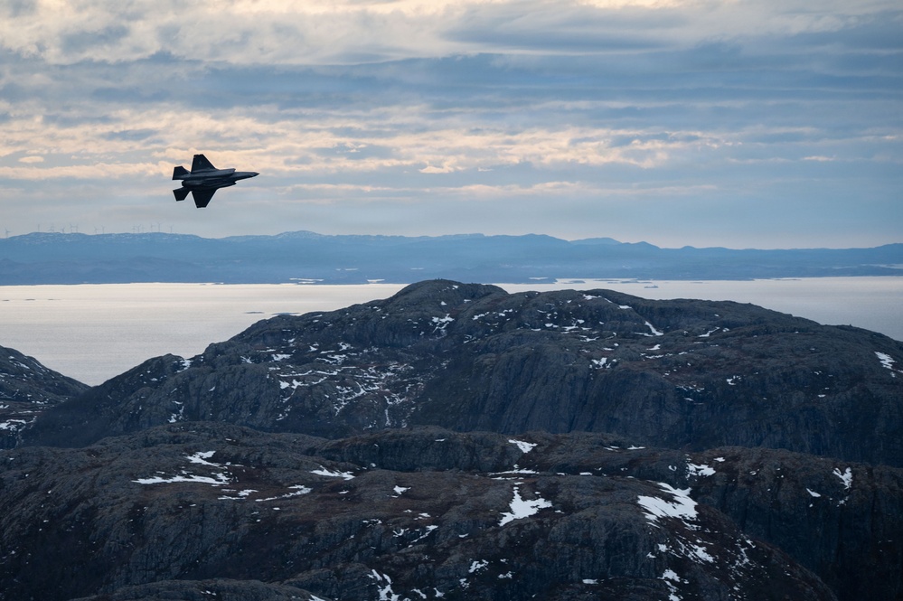 48 FW, RNoAF conduct low level operations at Cold Response 26
