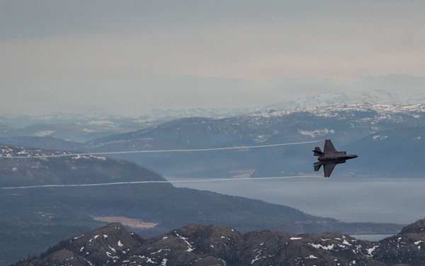 48 FW, RNoAF conduct low level operations at Cold Response 26